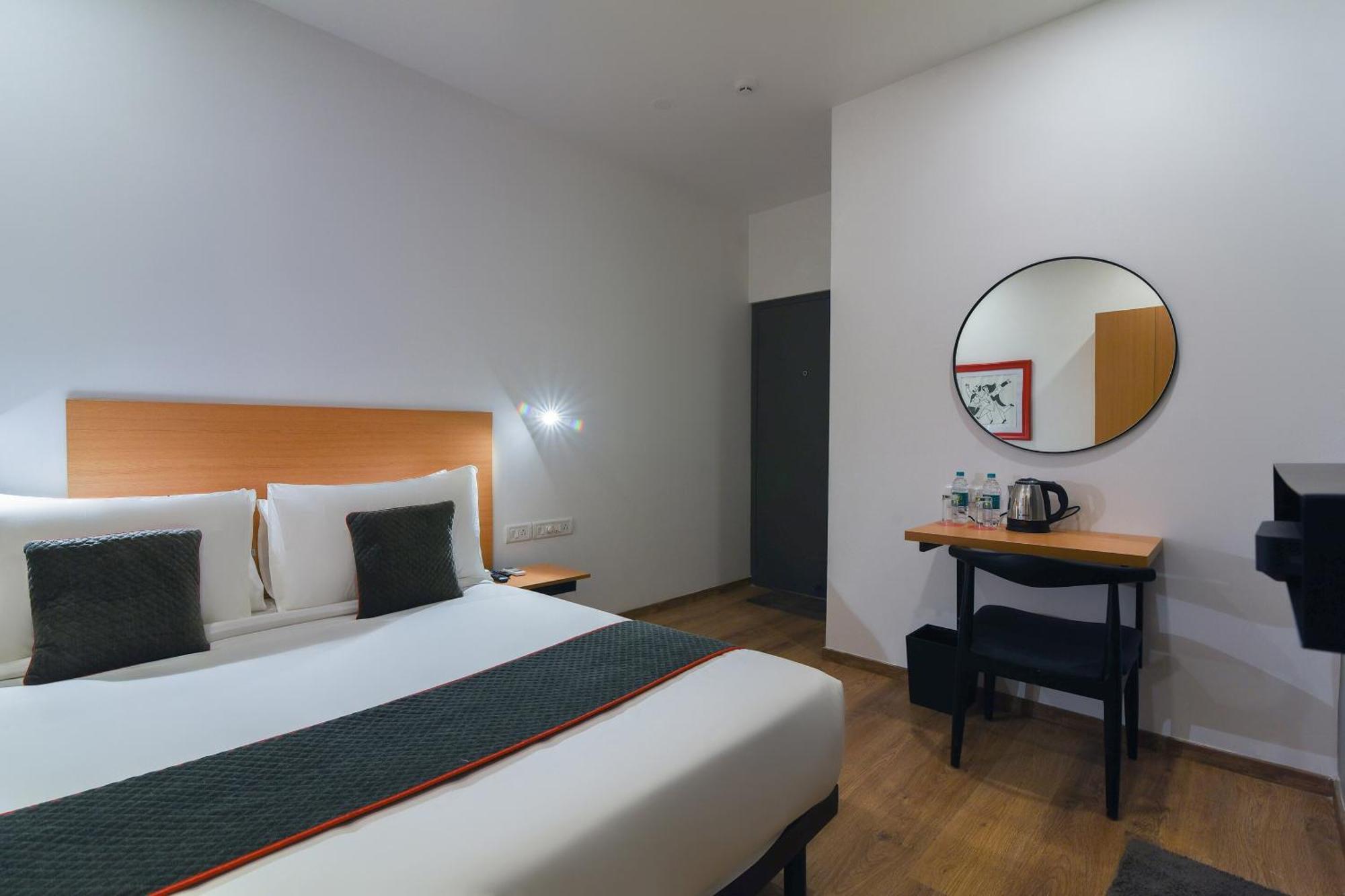 Super Townhouse Spruce Hotels Bellandur Bangalore Exterior foto