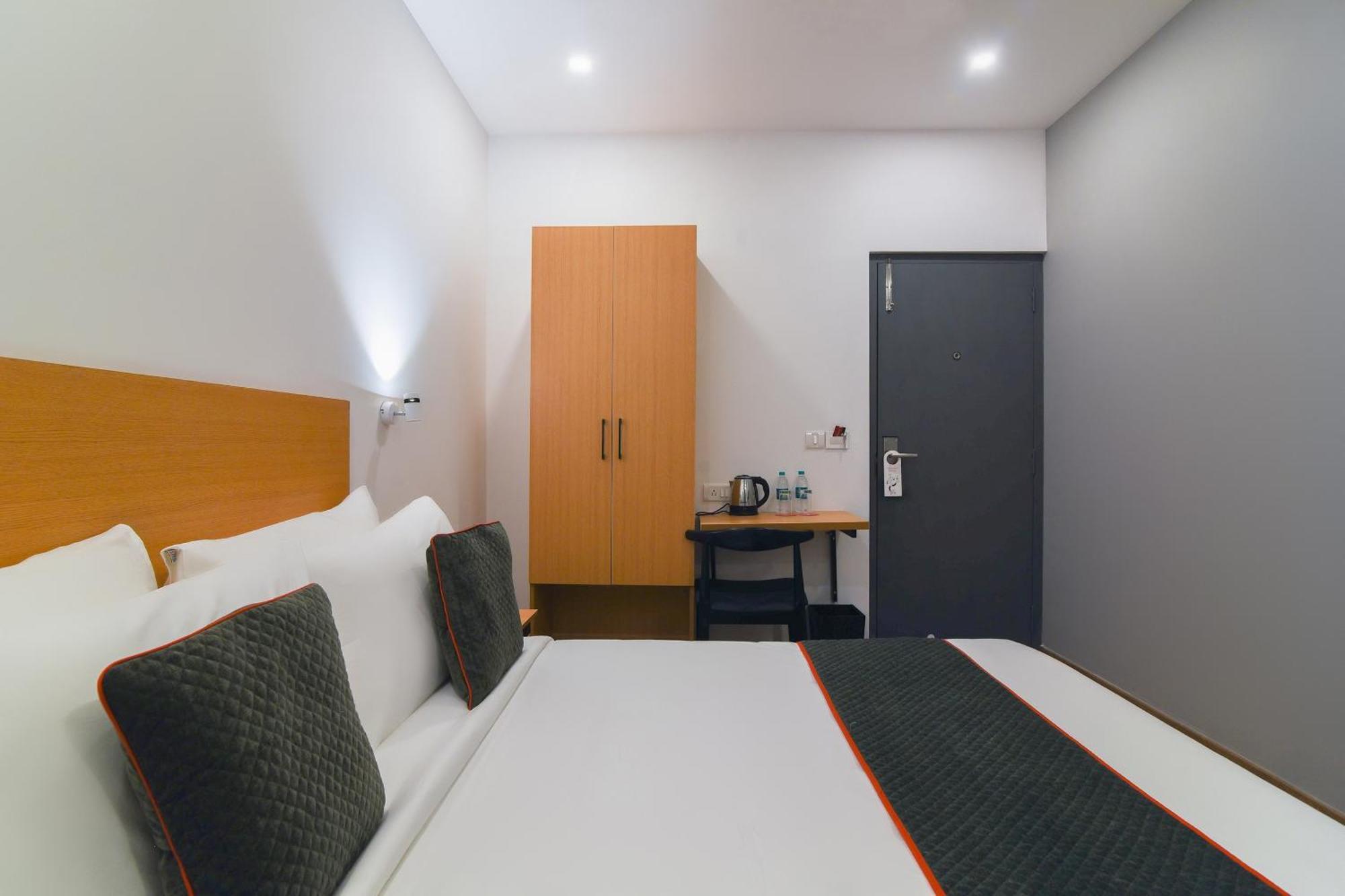 Super Townhouse Spruce Hotels Bellandur Bangalore Exterior foto