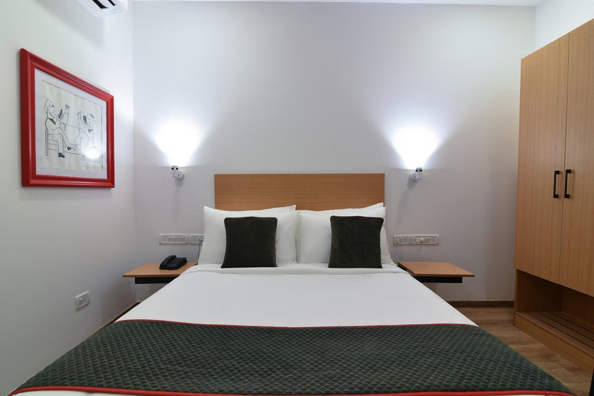 Super Townhouse Spruce Hotels Bellandur Bangalore Exterior foto